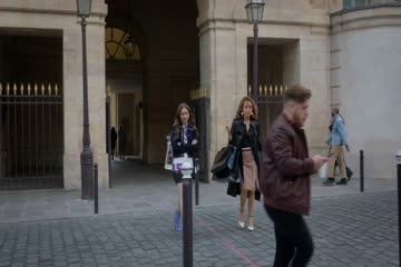 Emily in Paris 2020 S1 Episode 6 to 10 thumb